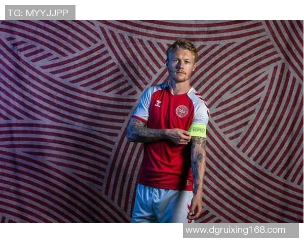 丹麦足球现役球星的崛起与未来：从埃里克森到霍伊别尔的成长之路