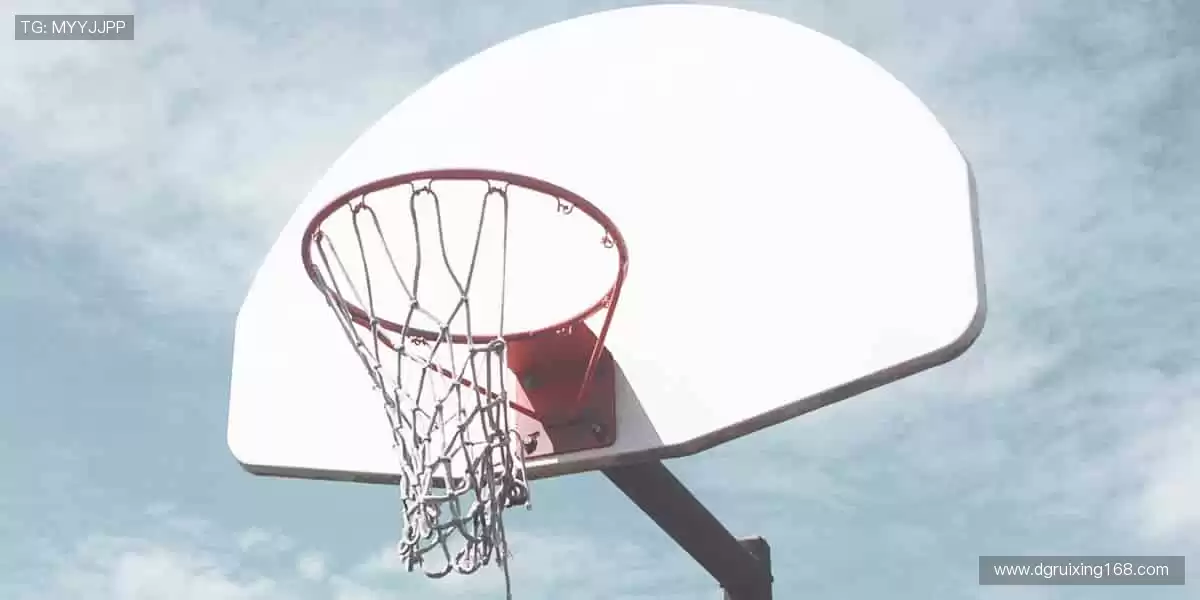 球星同款一键抢购，潮流装备即刻拥有👟